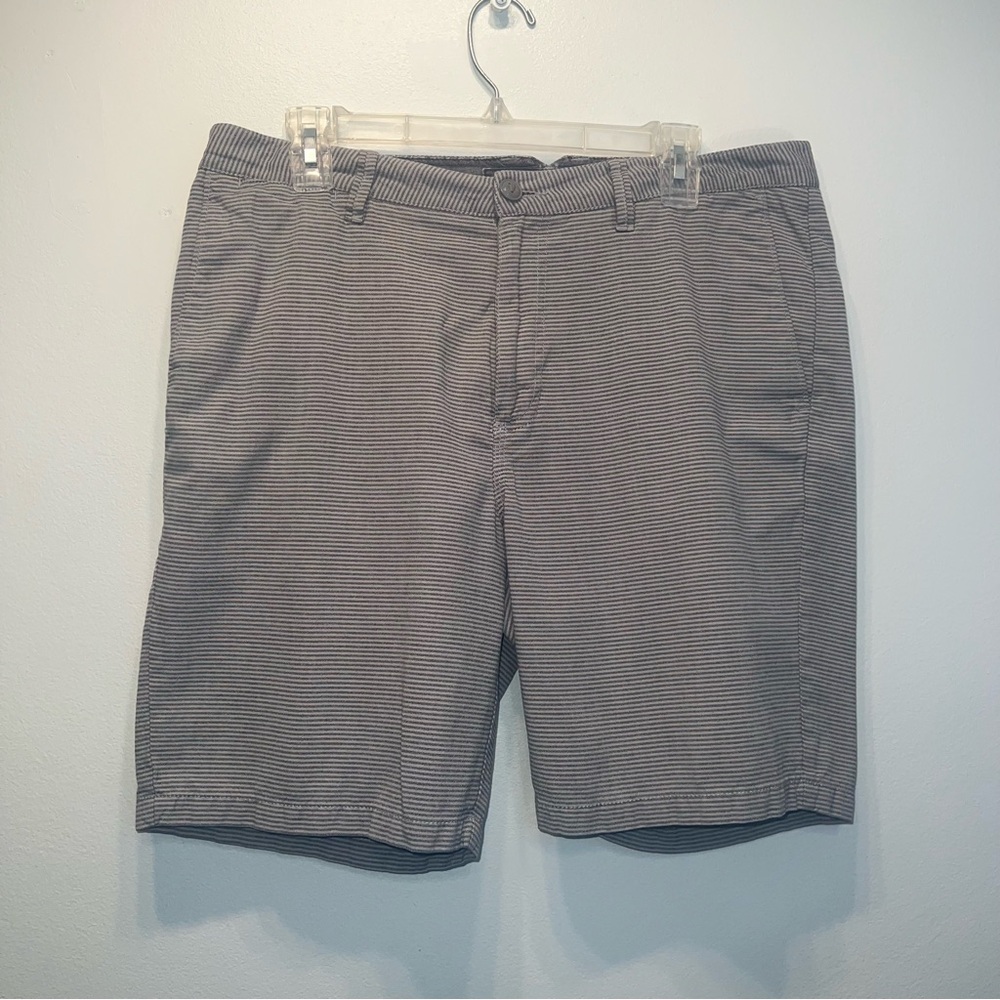 VANS Classic California Style CASUAL SHORTS Mens 34 Light/Dark Gray Stripes